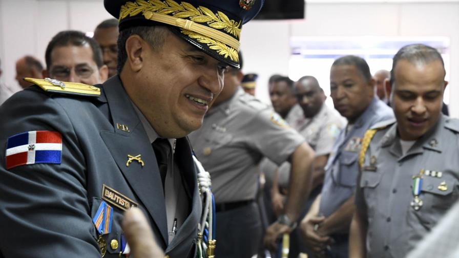 A la Policía Nacional se le agota el plazo para reducir el número de generales A la Policía Nacional se le agota el plazo para reducir el número de generales