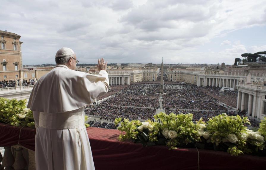 El papa pide solución a la crisis de Venezuela y el fin de la guerra en Siria