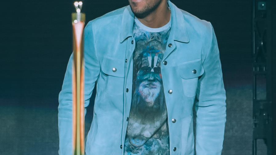 Romeo y su bachata sexy conquistan Los Ángeles