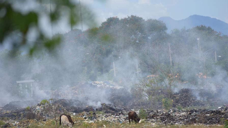 Quema de vertedero improvisado causó humareda durante el fin de semana Quema de vertedero improvisado causó humareda durante el fin de semana