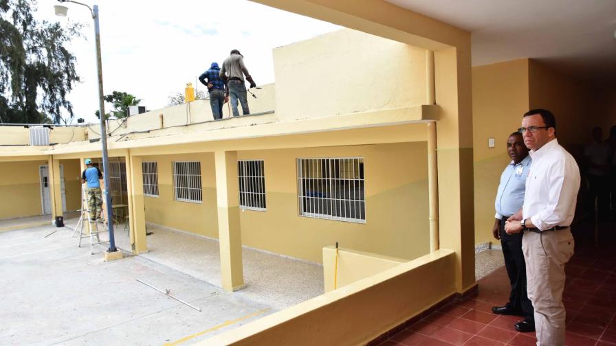 Ministro de Educación llama a los estudiantes a retornar a clases