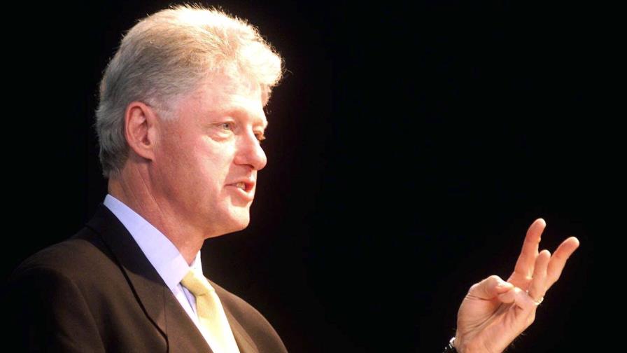 Expresidente Clinton presentará en Miami plan de recuperación tras huracanes 