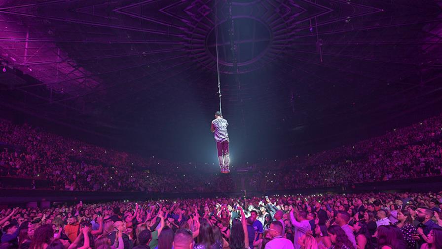 Romeo Santos conquista Los Ángeles con su bachata sexy y melancólica Romeo Santos conquista Los Ángeles con su bachata sexy y melancólica