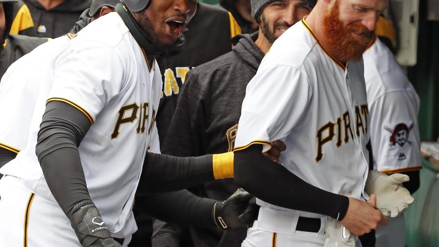 Gregory Polanco, doble y cuatro boletos, y los Piratas siguen invictos (4-0)