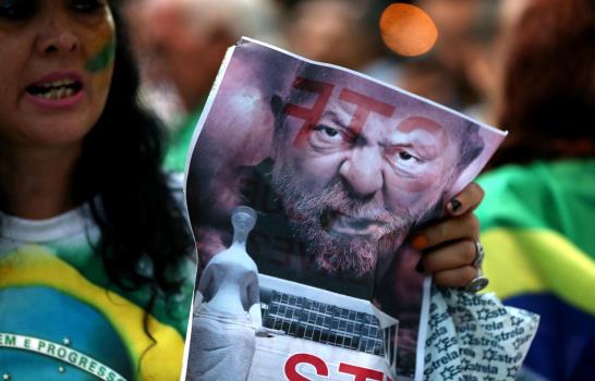 Cientos de miles de brasileños piden cárcel para Lula en víspera del “juicio final”