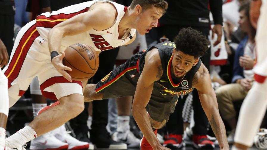 VIDEO El Heat alcanza la postemporada por ocasión número 20 al vencer a los Hawks