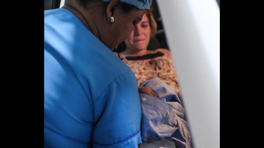 A Zeny Leyva no le dio tiempo a llegar al hospital; dio a luz en su vehículo A Zeny Leyva no le dio tiempo a llegar al hospital; dio a luz en su vehículo