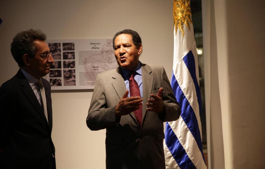 Embajada inaugura en Uruguay muestra que retrata a los dominicanos en el país 
