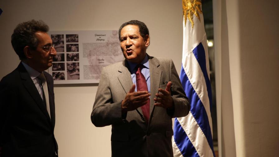 Embajada inaugura en Uruguay muestra que retrata a los dominicanos en el país 