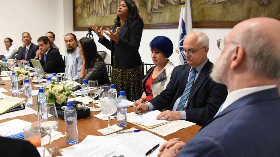 Cultura y teatritas independientes acuerdan plan en favor del desarrollo del teatro