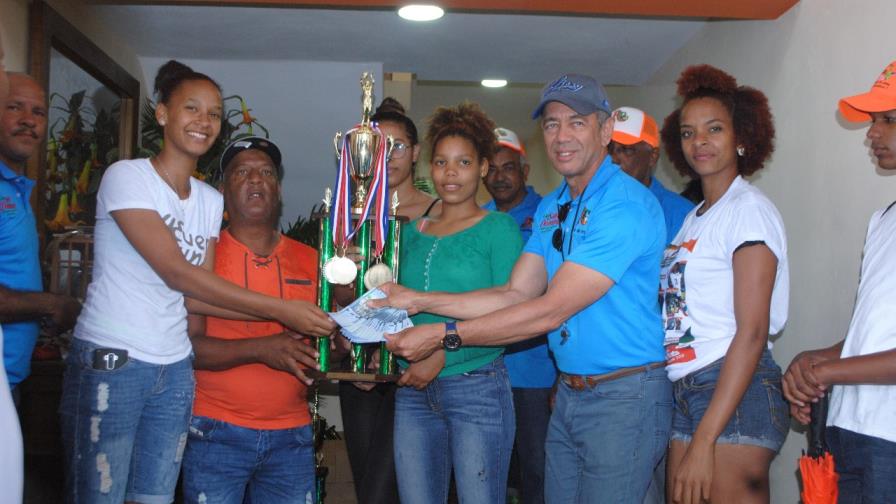 Mutantes, Bulldog y R-Discoteca ganan baloncesto 3 para 3 Rubén Toyota