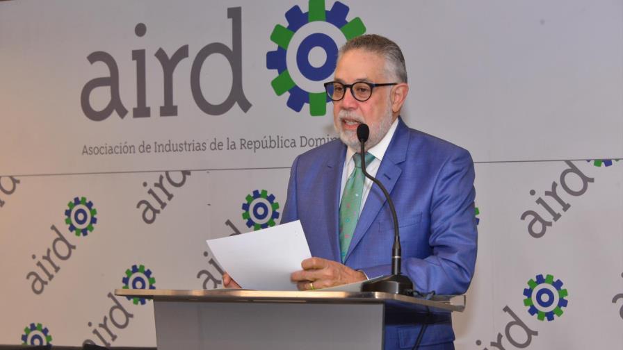 Empresarios critican políticas industriales dirigidas al sector 