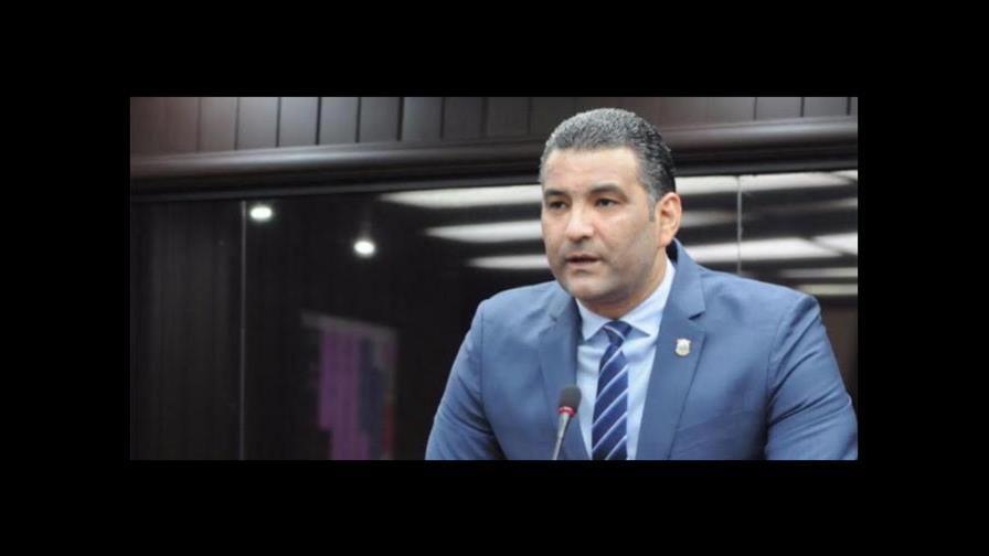 Luis Alberto Tejeda felicita a los periodistas en su día; rechaza amenazas a Alicia Ortega