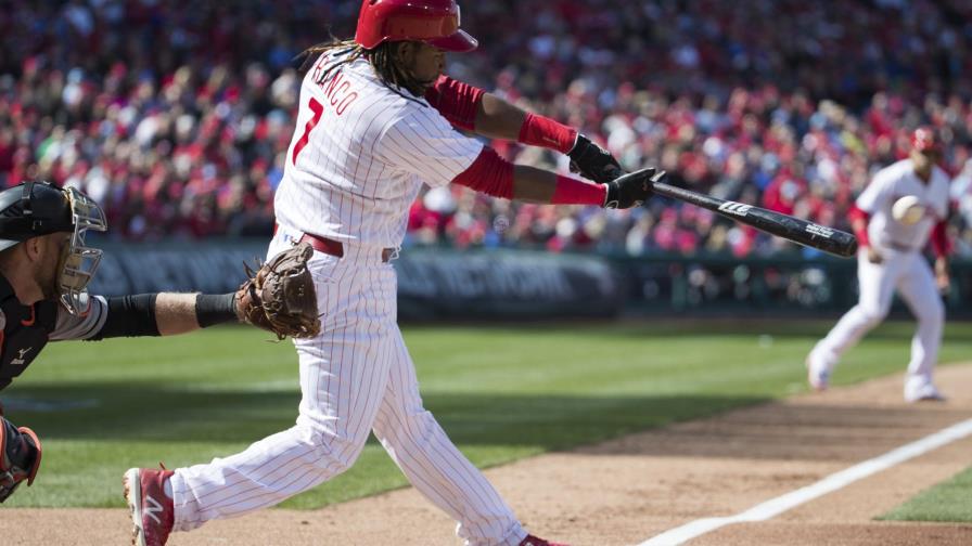 Maikel Franco jonronea y remolca con cuatro carrera a los Filis
