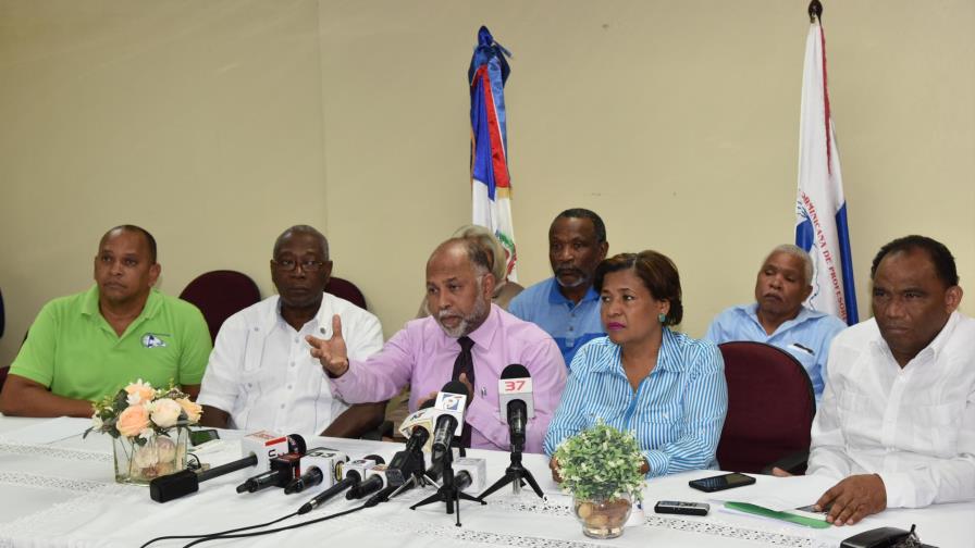 ADP pide una reunión urgente al ministro de Educación para tratar proceso de evaluación