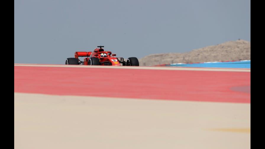 Daniel Ricciardo saca tiempo más rápido en primera práctica en Bahrein Daniel Ricciardo saca tiempo más rápido en primera práctica en Bahrein