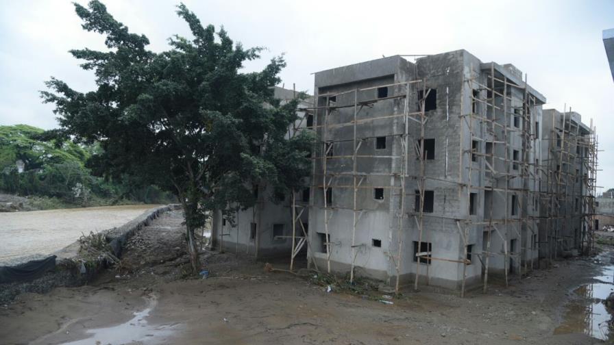 Inundaciones afectan proyecto que construye el Gobierno próximo a río en La Vega