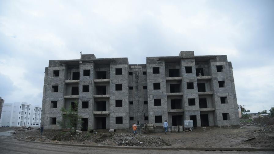 Gobierno continuará construcción de apartamentos en La Vega pese a inundaciones Gobierno continuará construcción de apartamentos en La Vega pese a inundaciones
