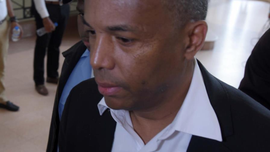 Garantía económica e impedimento de salida para exfuncionario del Ayuntamiento de Santiago