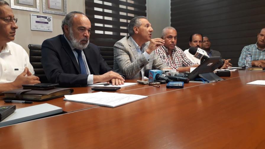 Gobierno dice inundaciones en La Vega son porque no han concluido muros de gaviones