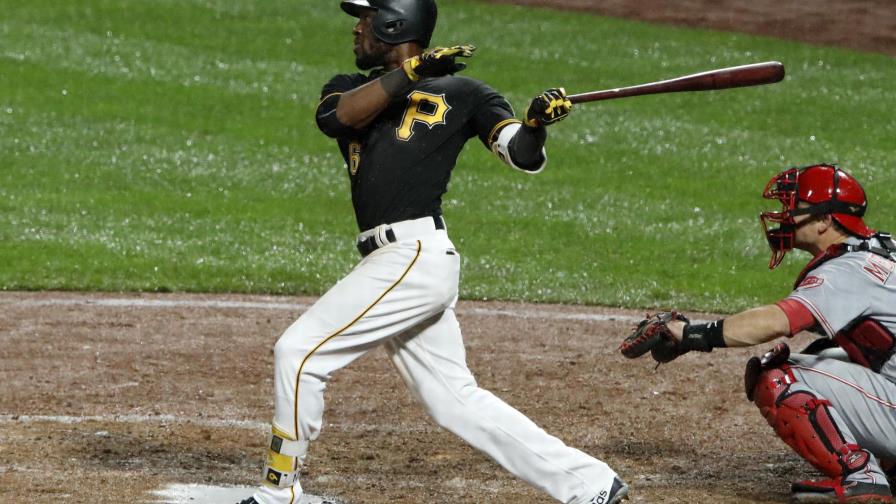 Marte remolca tres y Polanco dos en paliza de Piratas a Rojos Marte remolca tres y Polanco dos en paliza de Piratas a Rojos