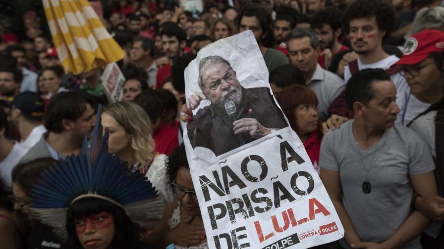  Lula dice irá a la cárcel para demostrar que “no tiene miedo y que es inocente”