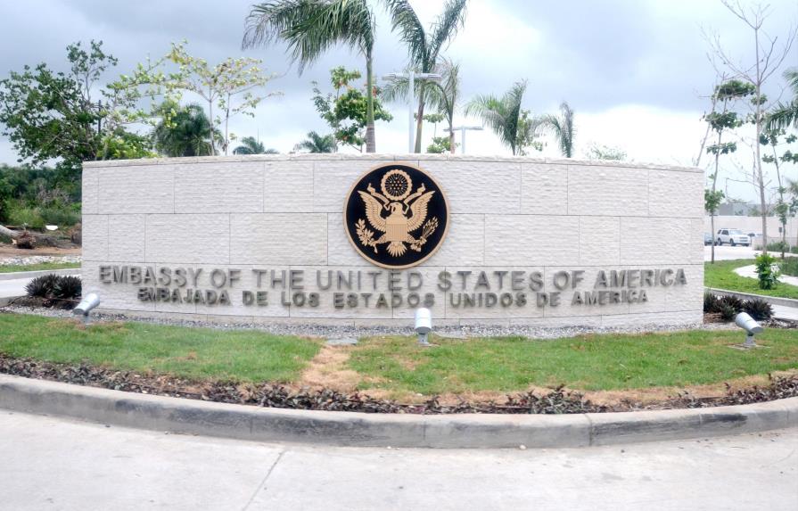 Embajada de EEUU comparte artículo sobre razones para limitar mandatos presidenciales