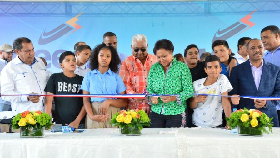 Unidad de Electrificación Rural invierte RD$25 millones en Los Mogotes 