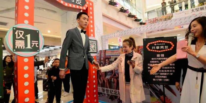 “Novios de alquiler” para ir de compras en centros comerciales de China 