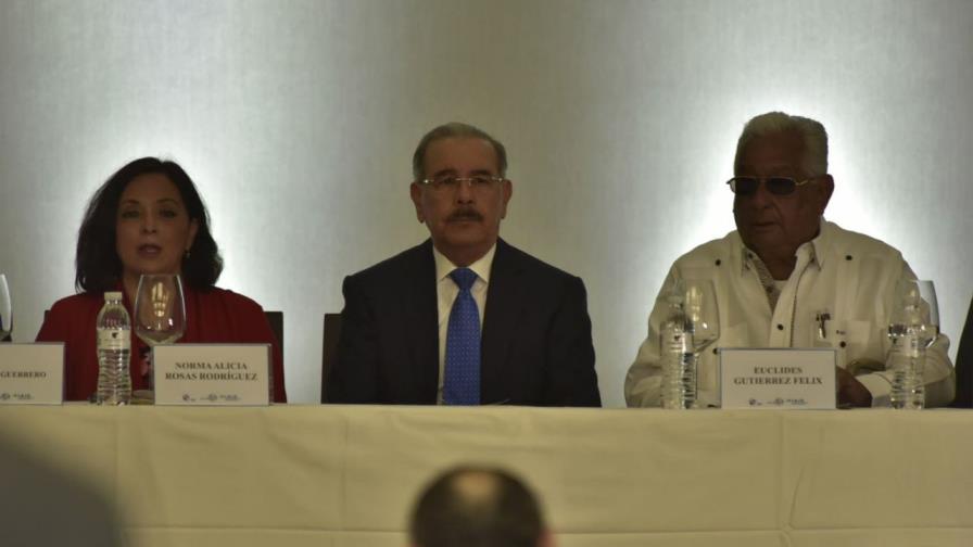 Presidente Danilo Medina deja iniciada  Asamblea de Supervisores de Seguros