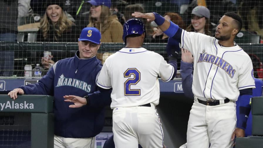 Canó lidera el bateo con Segura picándole bien cerca