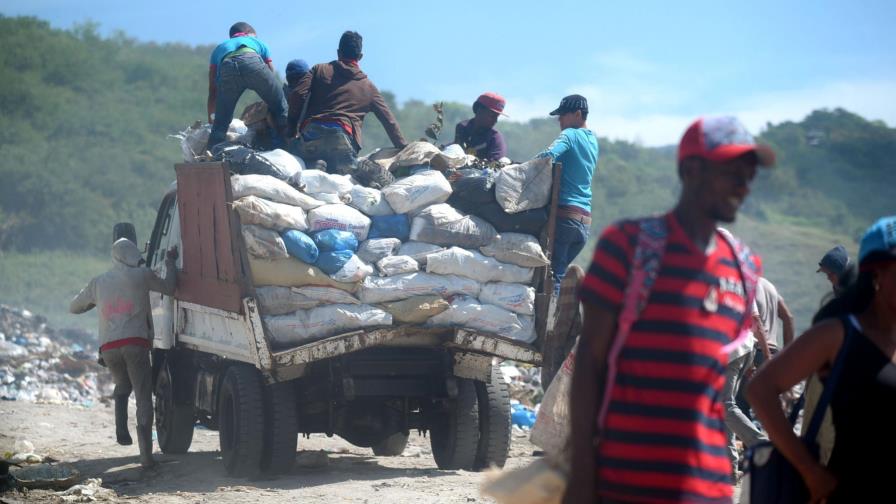 Sigue funcionando el vertedero de Tamboril a pesar de anuncio de cierre 