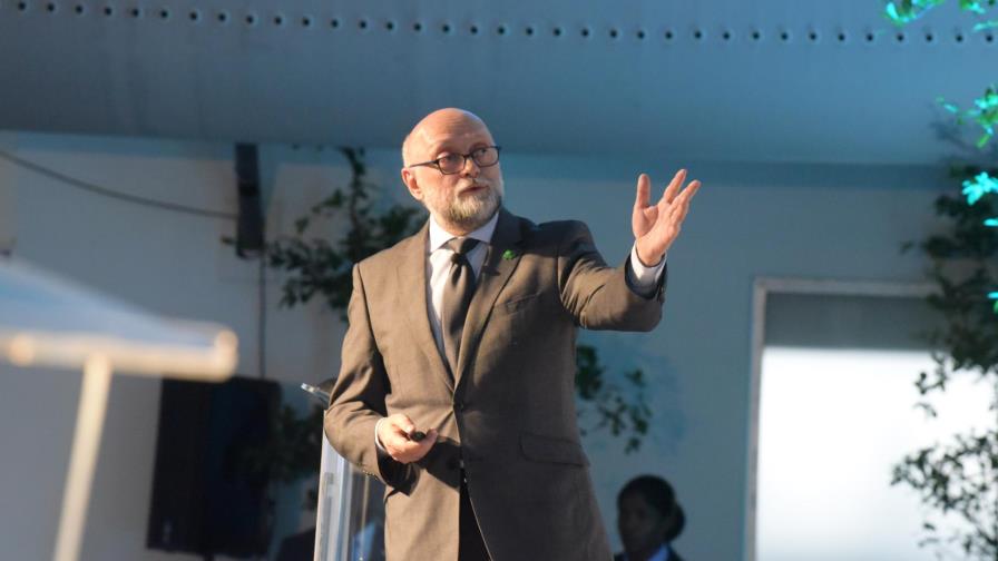 Experto español plantea  que hay que reconocer  los derechos y la dignidad de las personas con habilidades diferentes