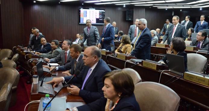 Diputados del PRM se retiraron de la sesión de la Cámara Baja