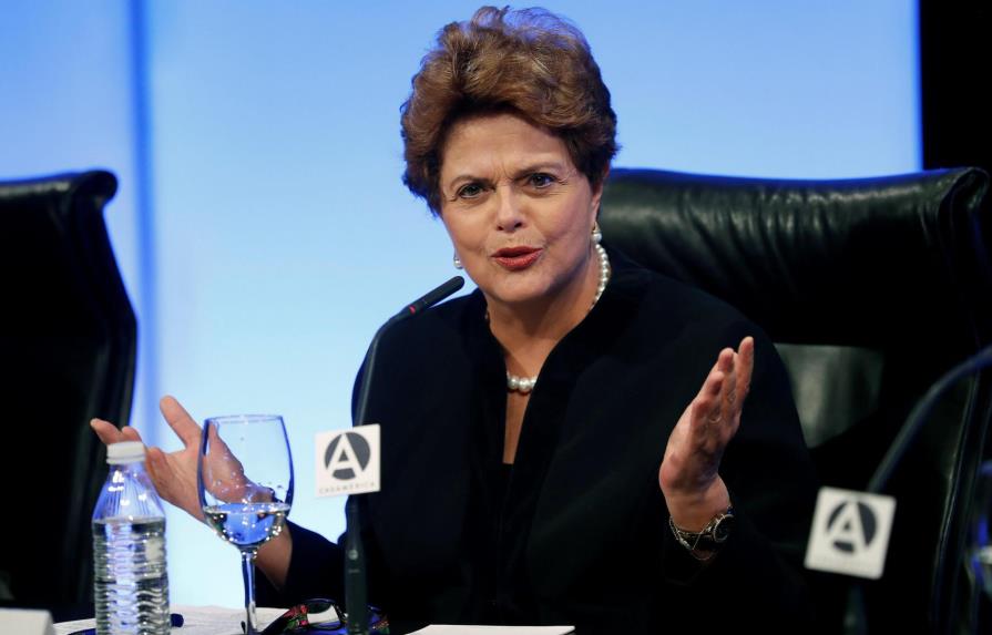 Rousseff: “Los golpistas que me destituyeron se han destruido políticamente”