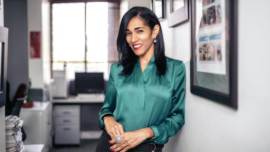 Rosa Arredondo, por el buen ejercicio de la crónica social dominicana 