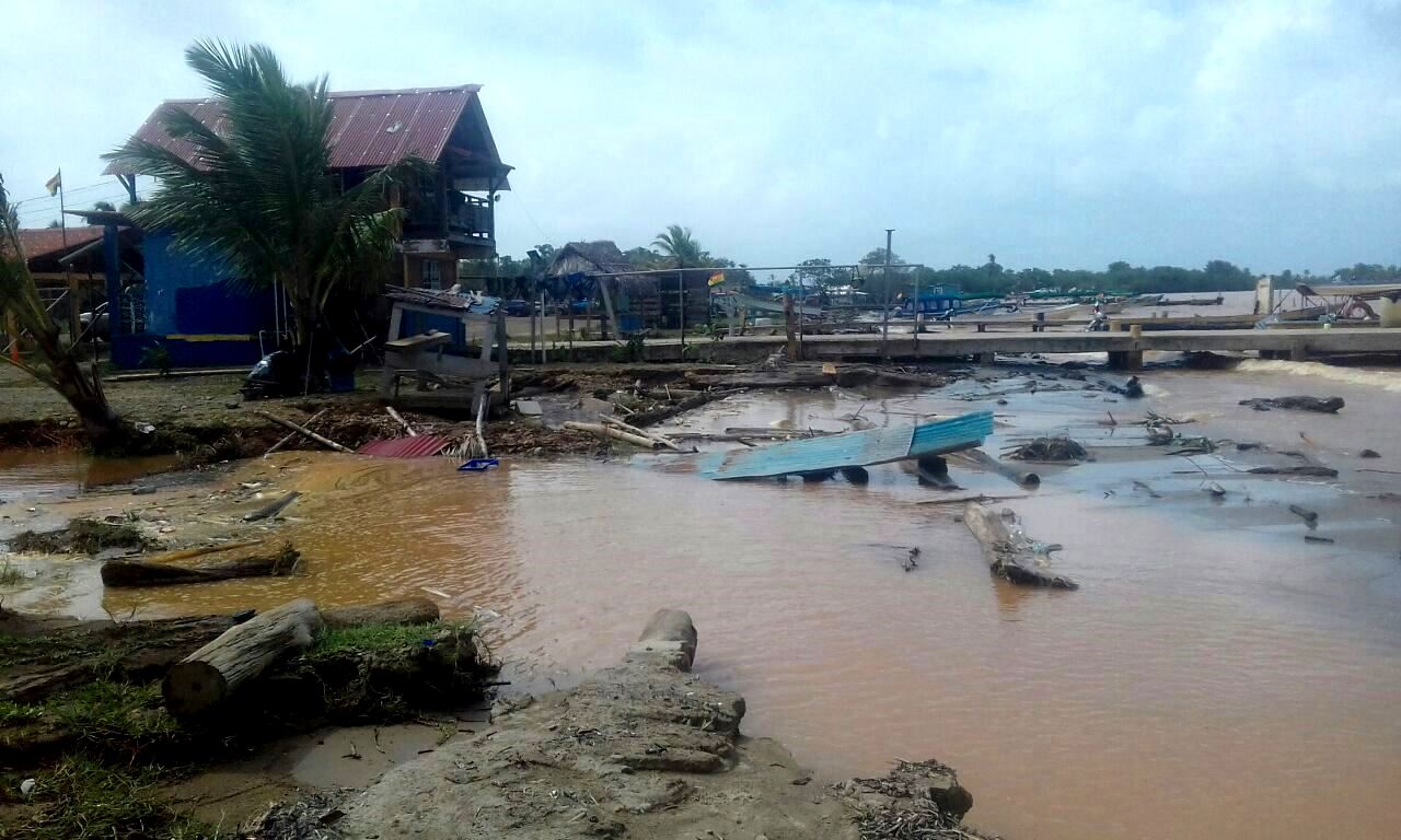 Puerto de Niga Kantule inundado.