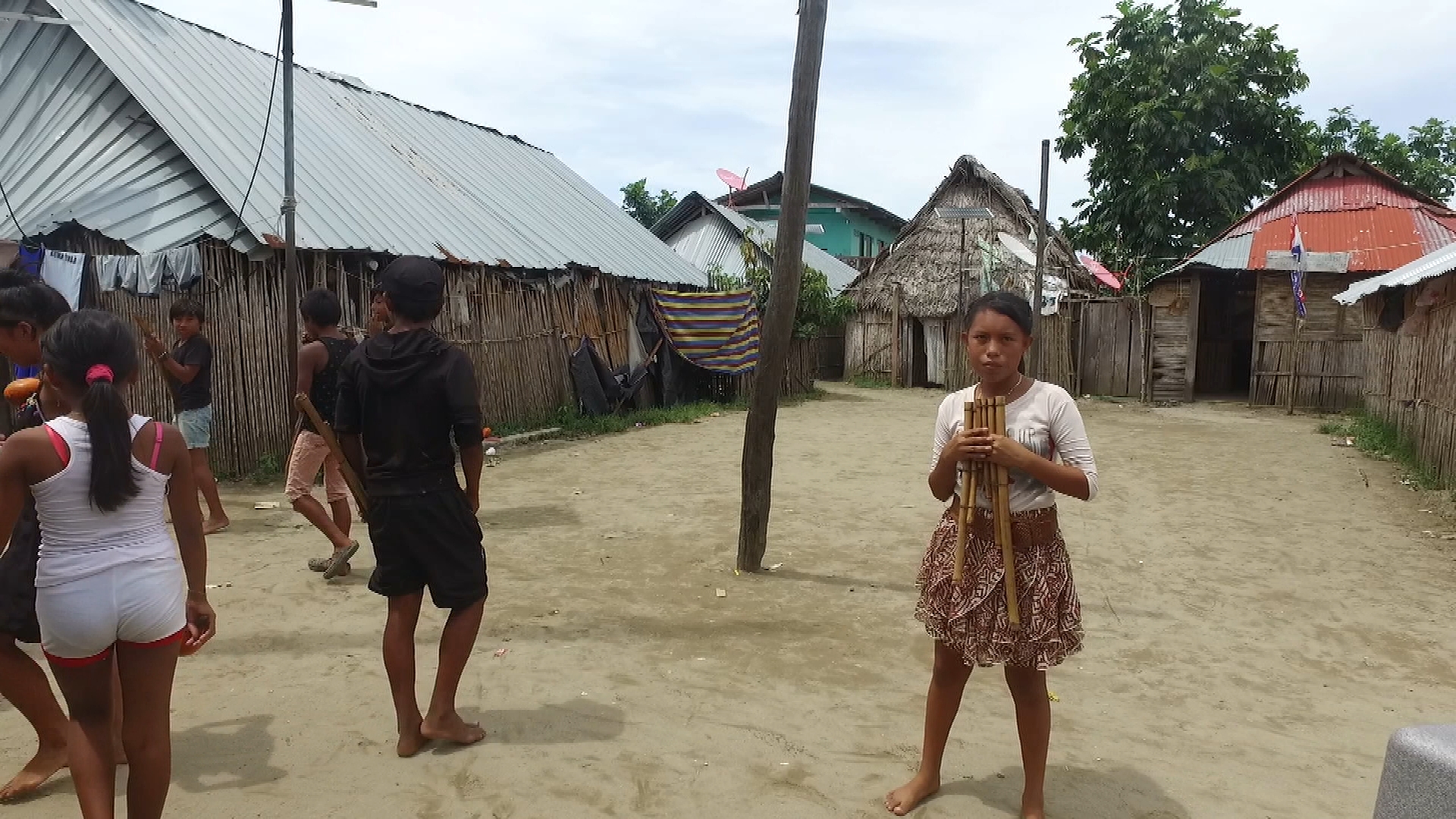 Parque para reuniones en la isla de Cartí.