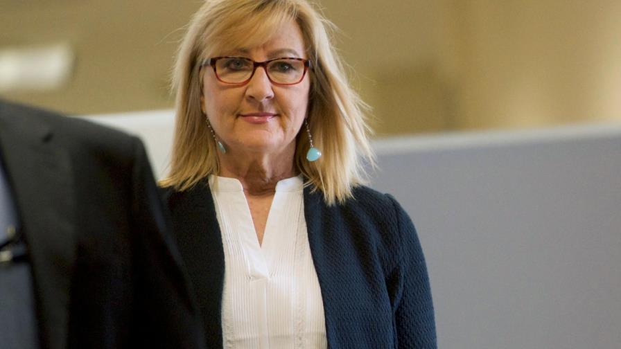 Janice Dickinson dice a jurado que Cosby la violó en 1982 Janice Dickinson dice a jurado que Cosby la violó en 1982