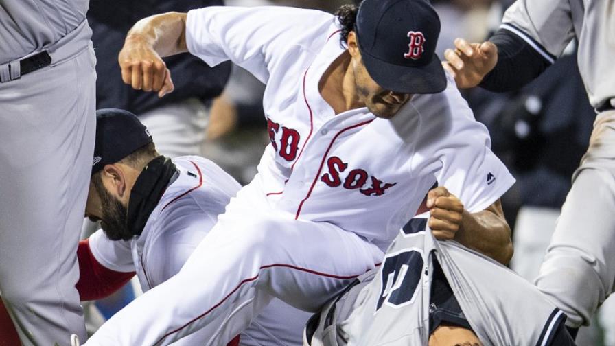  Joe Kelly y Tyler Austin fueron suspendidos por Grandes Ligas tras pelea; ambos apelarán