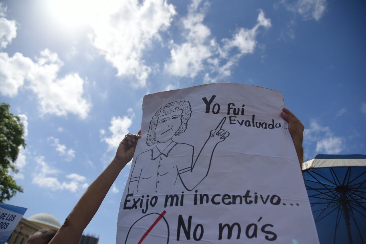 Docentes evaluados exigen sus incentivos (Pedro Bazil)