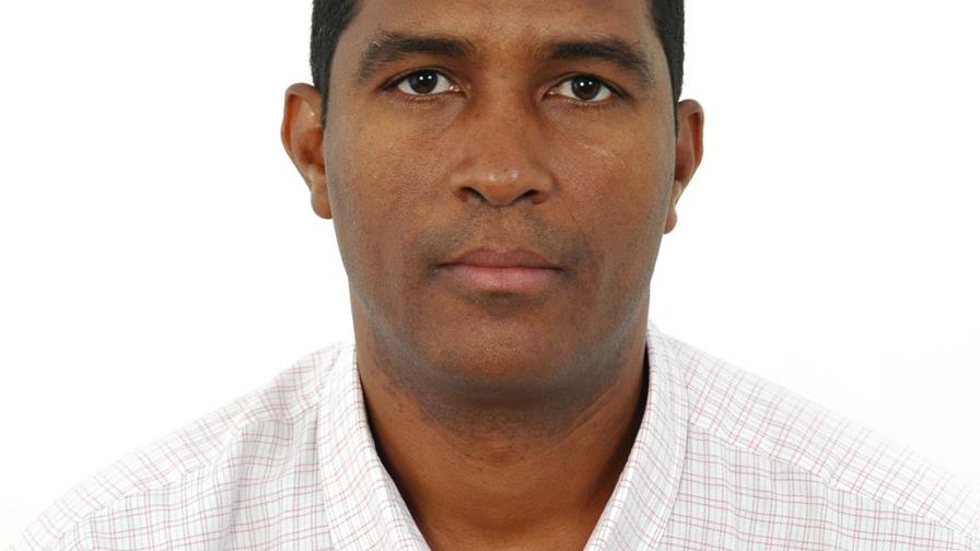 Oficiarán misa el domingo en memoria de esposa del periodista Ramón Santos