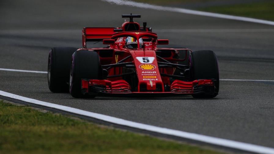Vettel se lleva la ‘pole’ en el Gran Premio de China de Fórmula Uno Vettel se lleva la ‘pole’ en el Gran Premio de China de Fórmula Uno