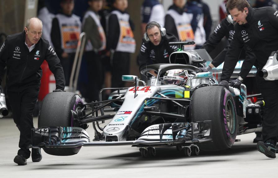 Lewis Hamilton está preocupado porque Ferrari “funciona en todas partes”