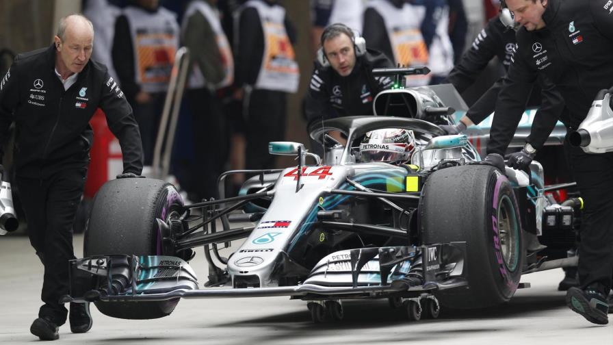 Lewis Hamilton está preocupado porque Ferrari “funciona en todas partes” Lewis Hamilton está preocupado porque Ferrari “funciona en todas partes”