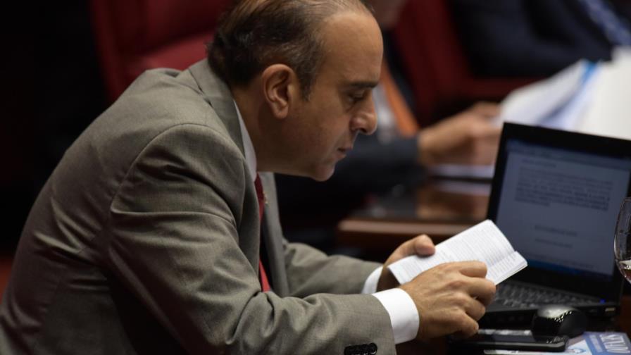 Ley de Partidos avanza en la formación y espacio a mujeres