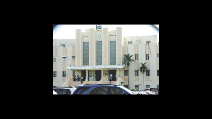 Investigarán agentes policiales que no  habrían prestado atención al Himno Nacional