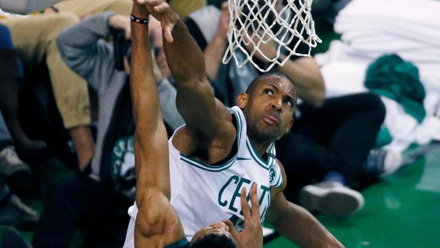 Al Horford 24 puntos; Celtics resiste para vencer 113-107 a Bucks en tiempo extra