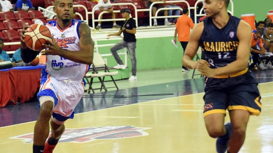 Mauricio se acerca  a la semifinal en el básquet del Distrito