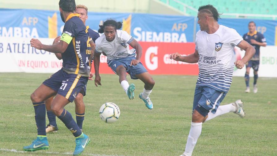 La Universidad O&M derrota a Pantoja y asume liderato de la LDF